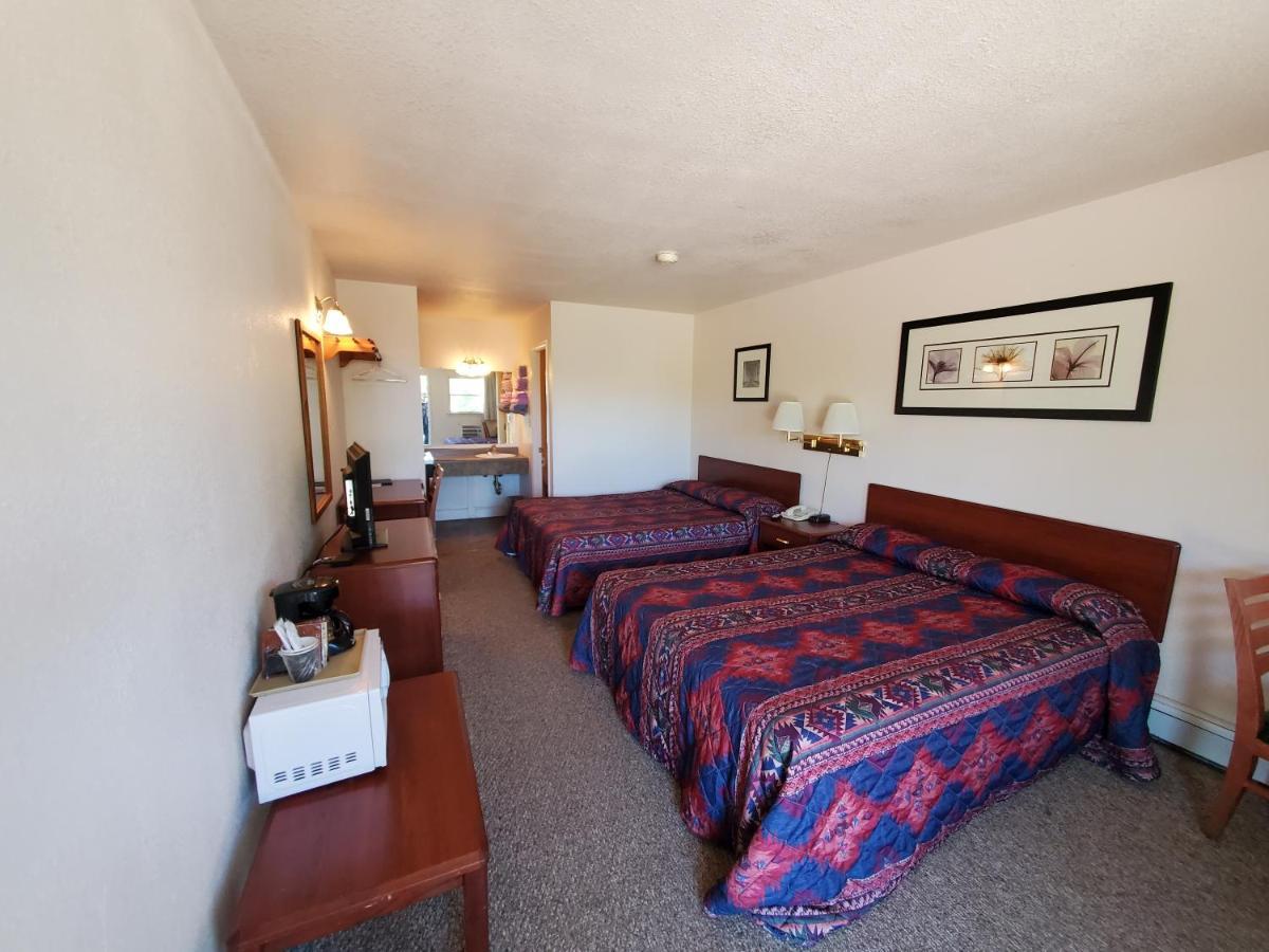 Riverside Inn Glendive Exterior photo